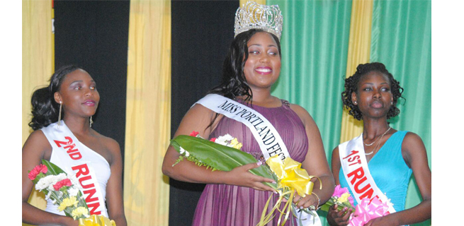 Second runner up Khristalee Amore (left), Miss Portland Festival Queen 2016 Kristina Newby (centre) and Nishika Gordon, the first runner up.  